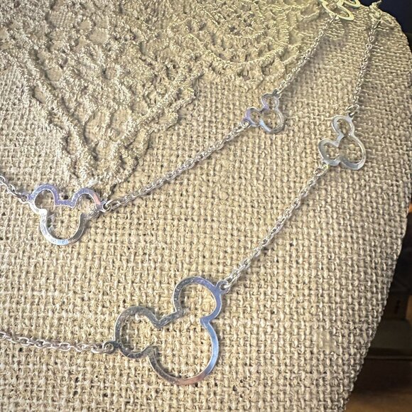 Disney Mickey Mouse Icon Link Necklace - Picture 2 of 3